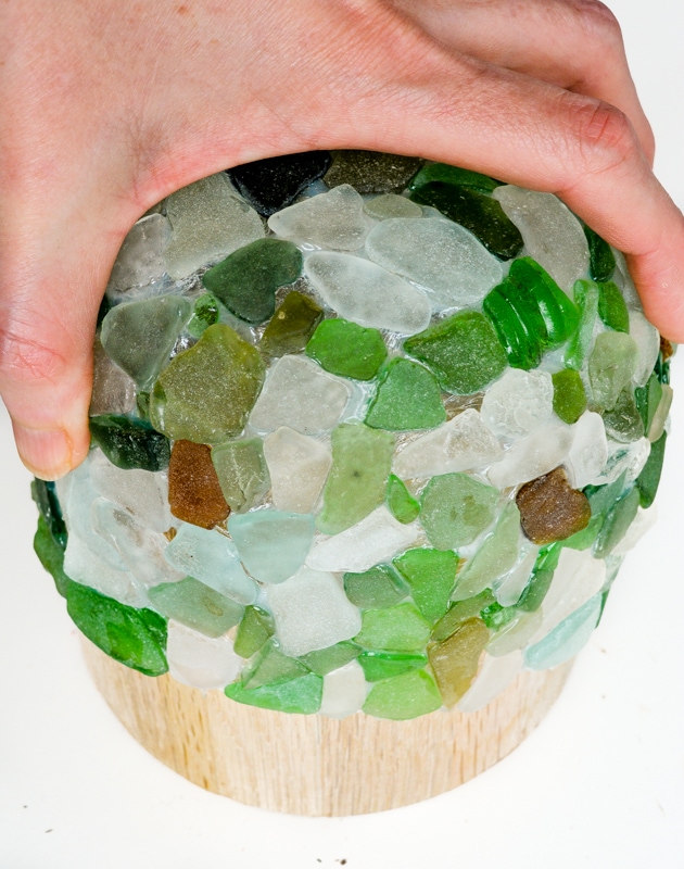 Learn how to make a sea glass bowl with tacky clue - this make a perfect craft for your lovely collected sea glass