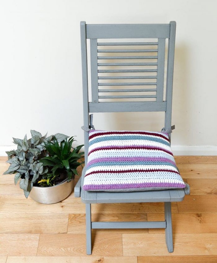 Easy DIY Crochet Cushion, Tutorial, perfect for a beginner