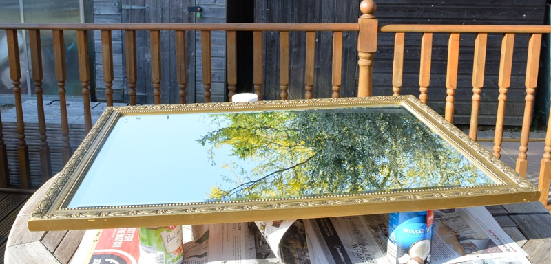 How to Paint a Mirror Frame Gold Easily In Two Steps 