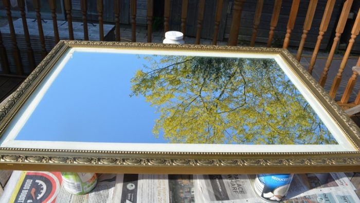 how to paint a gold mirror frame