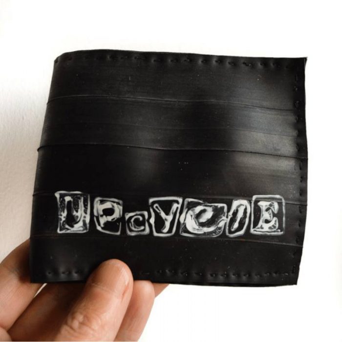 Transform a bicycle tyre inner tube into a bicycle tyre wallet